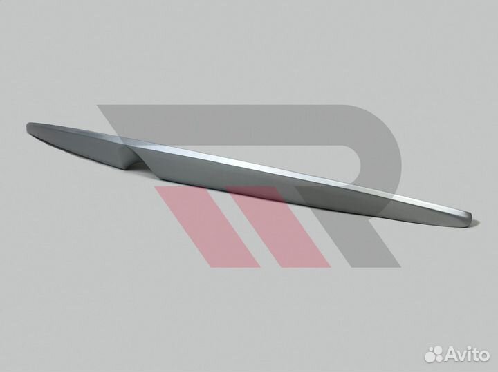 Спойлер Под стекло Lexus GX470 Серебро