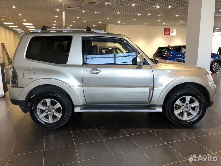 Mitsubishi Pajero 3.2 AT, 2008, 291 388 км