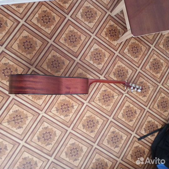 Классическая гитара с чехлом