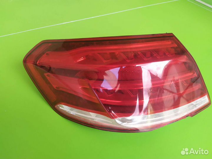 Задний фонарь на mercedes 212 рестайлинг