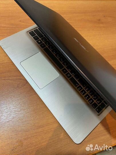 Ноутбук asus