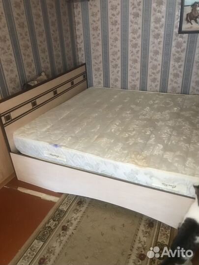Кровать двухспальная с матрасом бу 160 200 самовыв