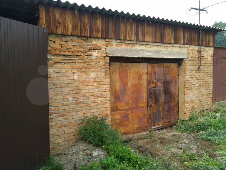 Гараж, > 30 м²