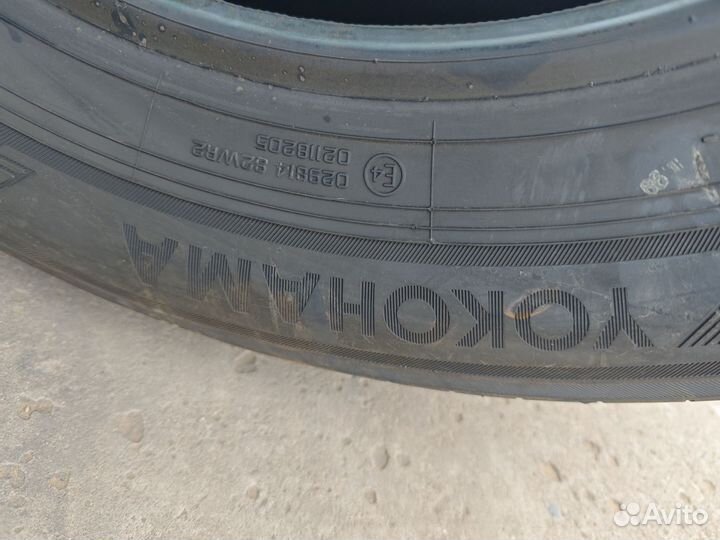 Yokohama BluEarth-XT AE61 215/65 R16 98H