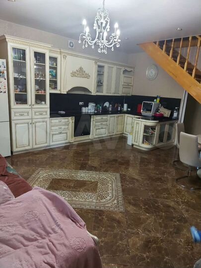 Дом 200 м² на участке 6 сот.