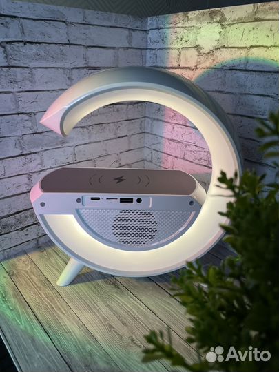 Умная колонка - ночник с беспроводной зарядкой