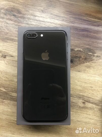 iPhone 8 Plus, 64 ГБ