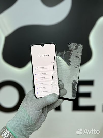 Замена стекла iPhone/Samsung/Honor/Huawei