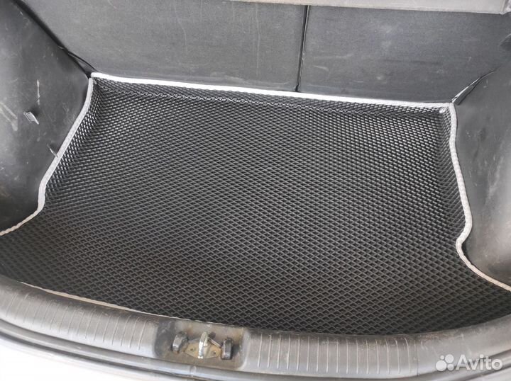 Коврики в автомобиль eva в подарок подпятник + 2 л