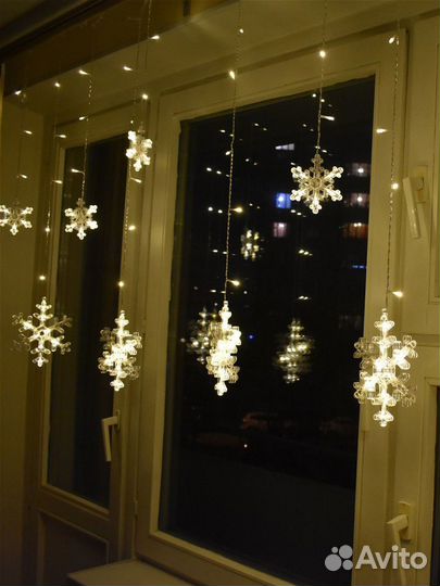Гирлянда светодиодная на окно Снежинки