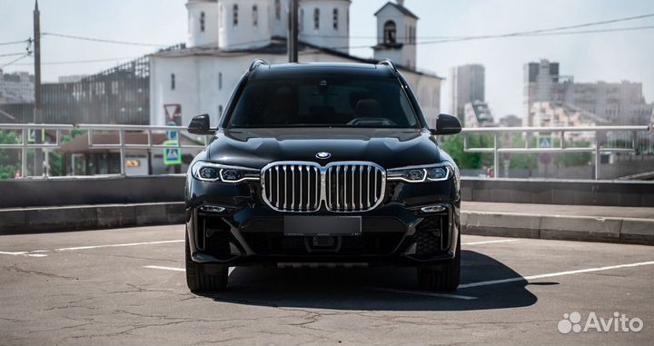 Аренда BMW X7 пpемиaльный внeдopoжник