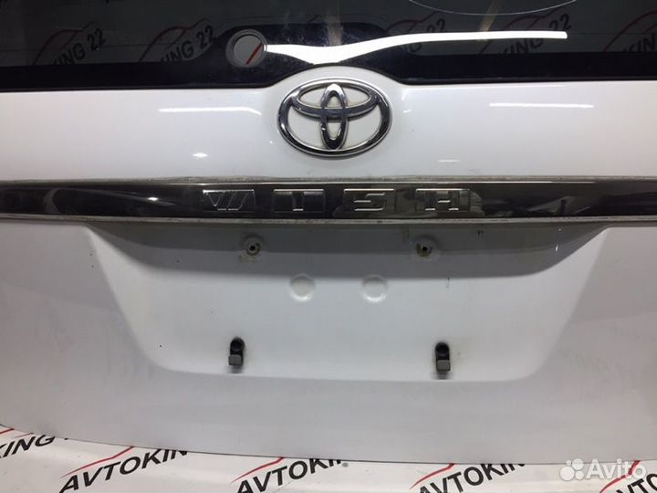 Дверь багажника Toyota Wish ZNE10 1ZZ-FE 2004