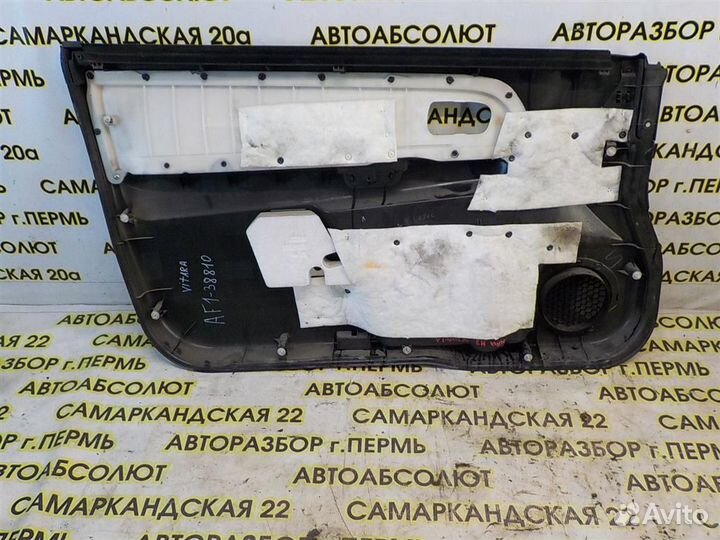 Обшивка двери передней правой Suzuki Grand Vitara