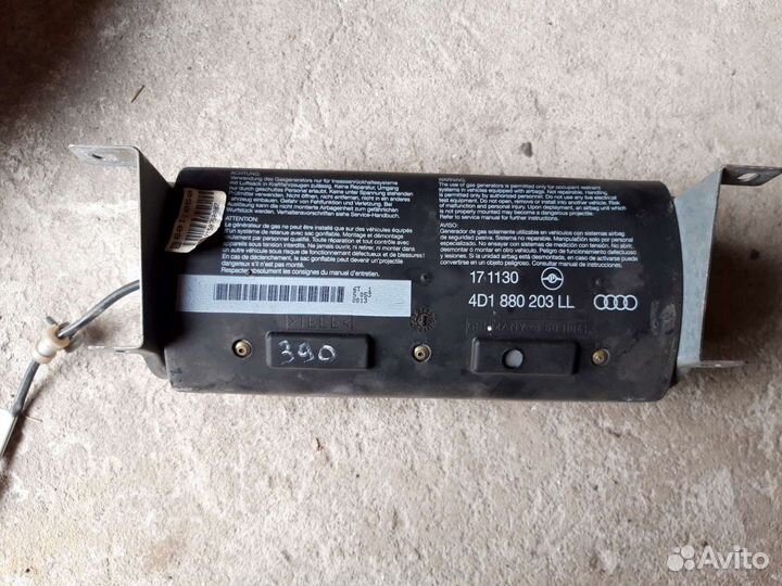 Airbag в торпеду Audi A8 D2 подушка