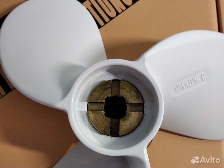 Гребной винт Yamaha 8-9.9-15(на шпонке)