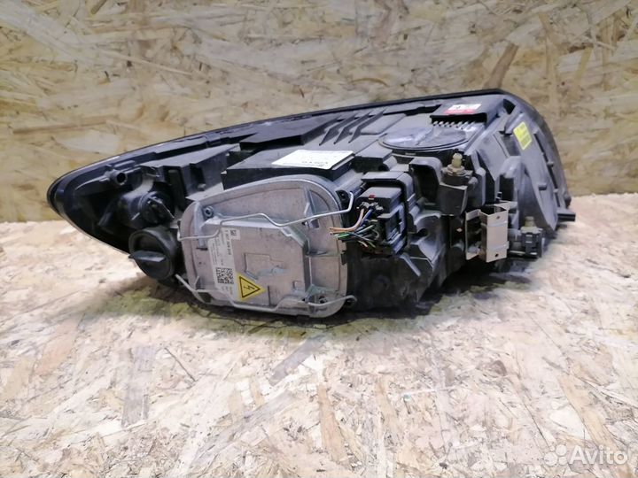 Фара левая Volvo S40 рестайлинг ксенон