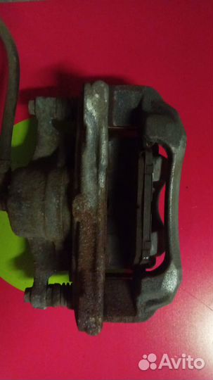 Суппорт передний правый Mazda 3 BM