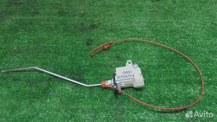 Активатор замка крышки бензобака Audi Allroad qua