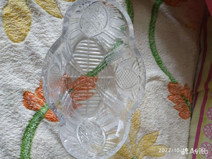 Хрустальная конфетница