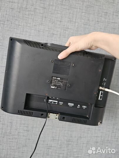 Телевизор DNS E16A20 (с полосой)