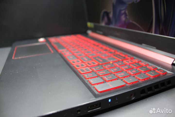 Игровой ноутбук Acer Nitro AN515-43-R09C