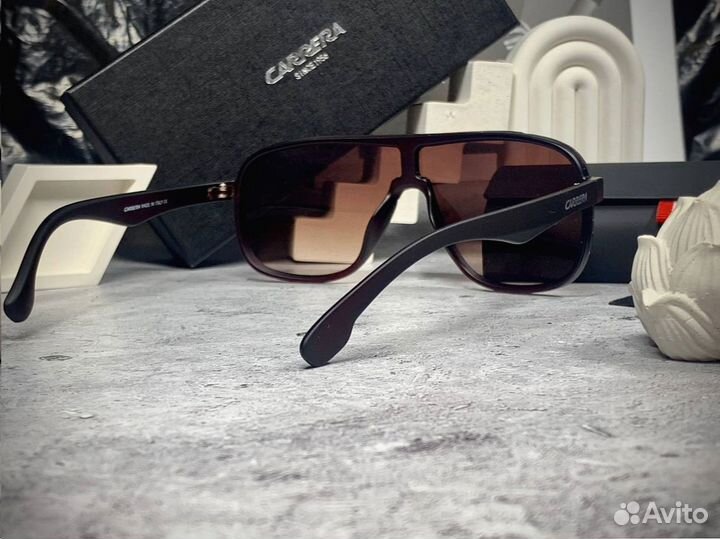 Очки Carrera солнцезащитные