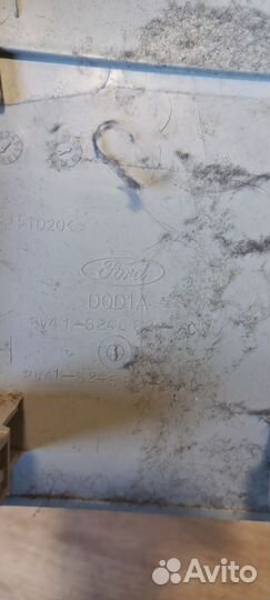 Обшивка стойки центральная правая Ford Kuga 1