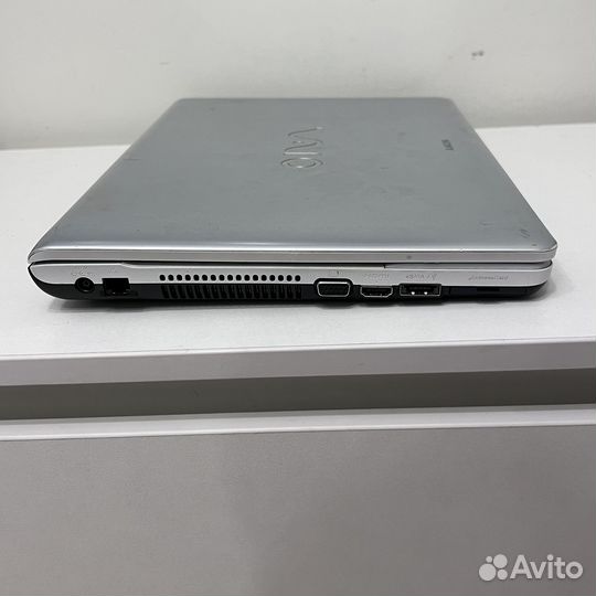 Ноутбук Sony Vaio PCG-71211V