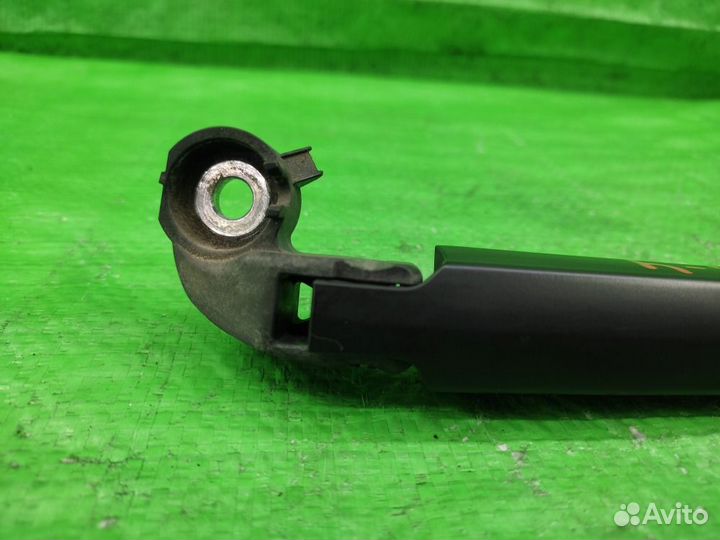 Поводок заднего дворника Audi Q5 2008-2017