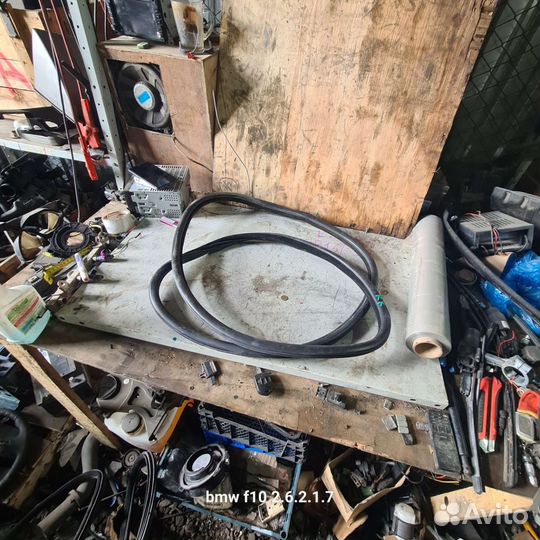 Уплотнитель двери задний правый bmw 5 f10