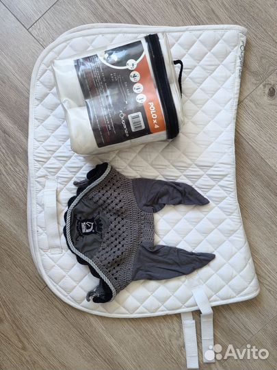 Набор для верховой езды белый вальтрап бинты ушки