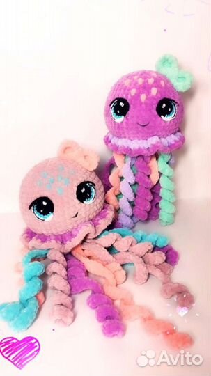 Вязаная игрушка медуза