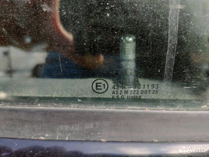 Стекло дверное заднее правое Audi 80 B3 1.6