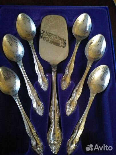 Ложки чайные и тортовая лопатка