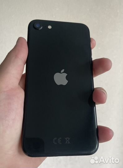 Телефон iPhone SE 2020