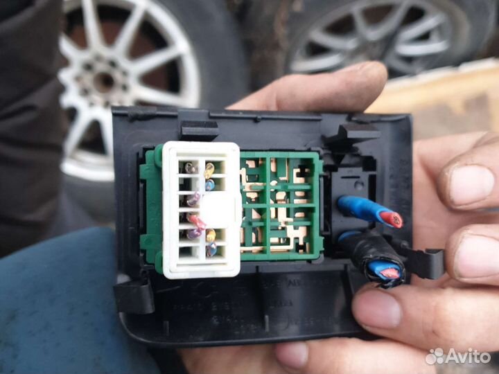 Блок управления зеркалами Nissan Maxima A33