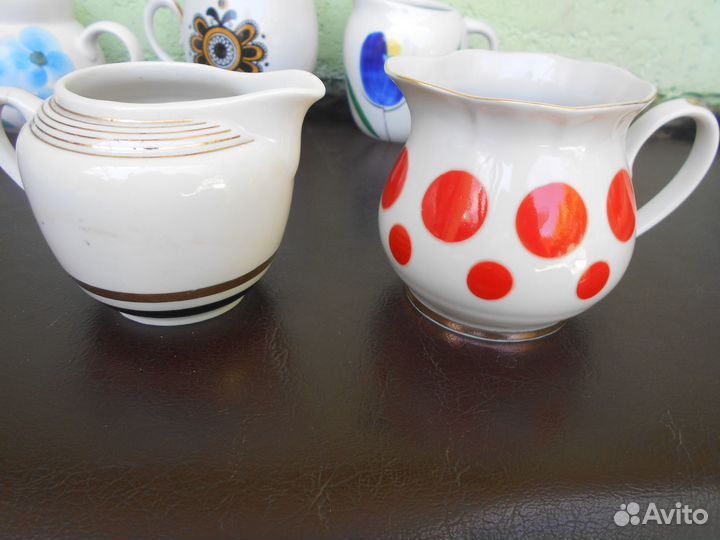 Молочники-сливочники, кофейная пара, блюдо