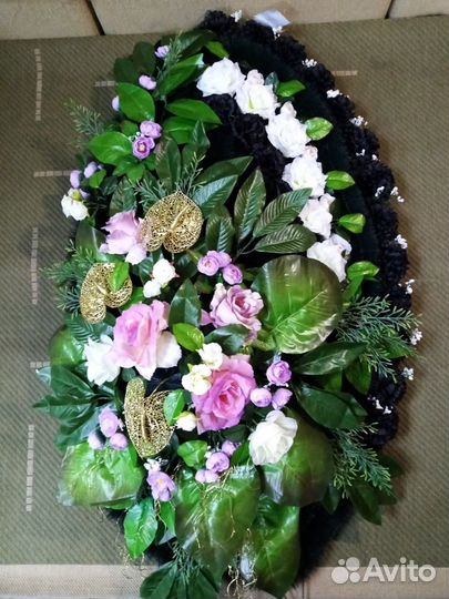 Ритуальные венки, корзины