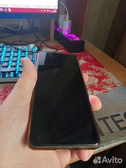 Samsung Galaxy S21 5G, 8/128 ГБ