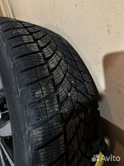 Goodyear UltraGrip Ice 225/55 R18