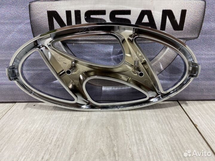 Эмблема перед Значок Hyundai solaris