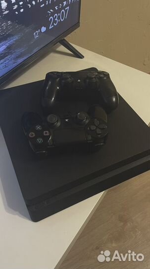 Sony PS4 slim