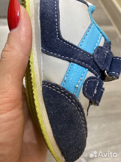 Кроссовки на мальчика