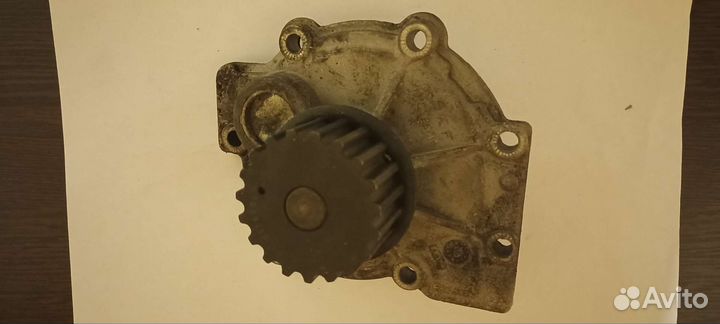 Водяная помпа на Volvo S80 2