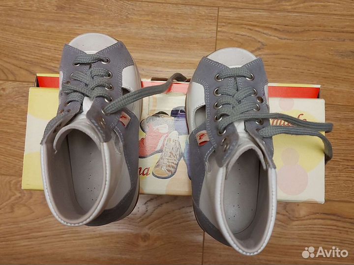 Ортопедическая детская обувь. Изготовлены на заказ