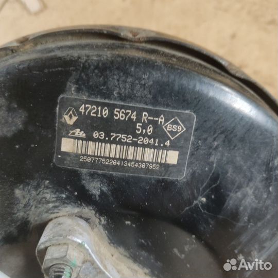 Вакуумный усилитель тормозов renault