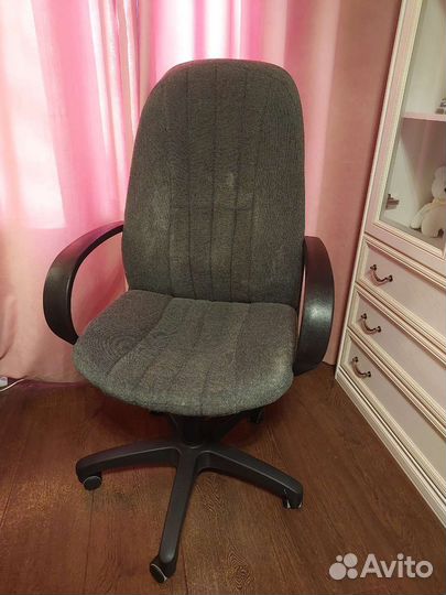 Компьютерное кресло руководителя