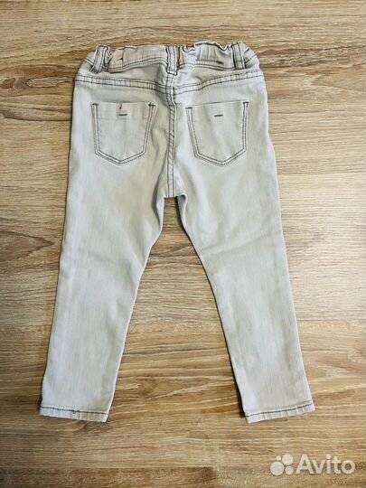 Одежда для девочки от Zara. 92р