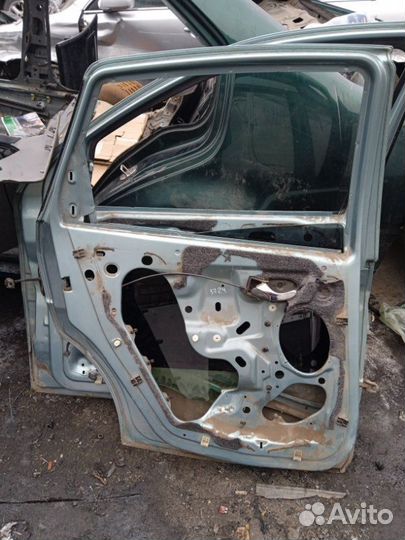 Дверь боковая задняя левая Ford Focus
