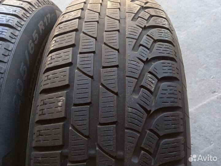 Pirelli Winter Sottozero 210 Serie II 205/65 R17